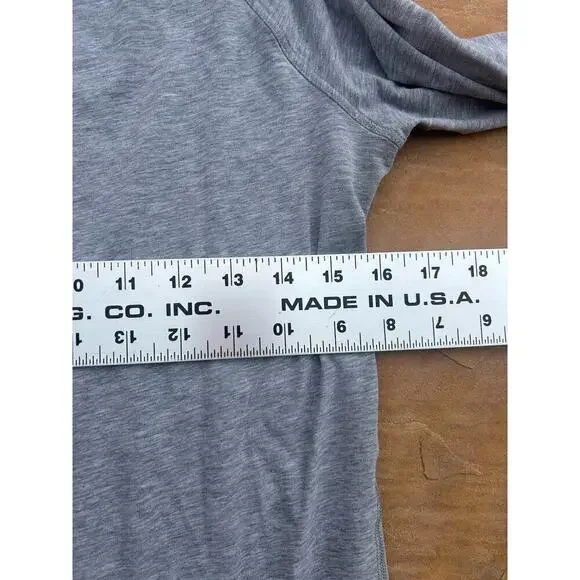 Thin Grey Long Sleeve LULULEMON Top Longer Cut Stretch Shirt Sz M - Picture 4 of 4